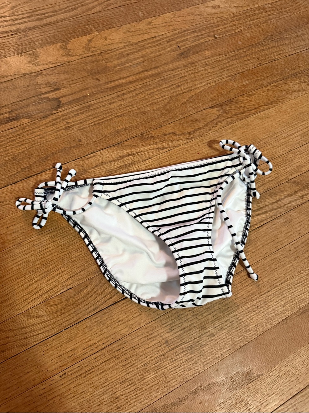 Victoria's Secret Black & White Striped Side-Tie Bikini Bottom Size XS